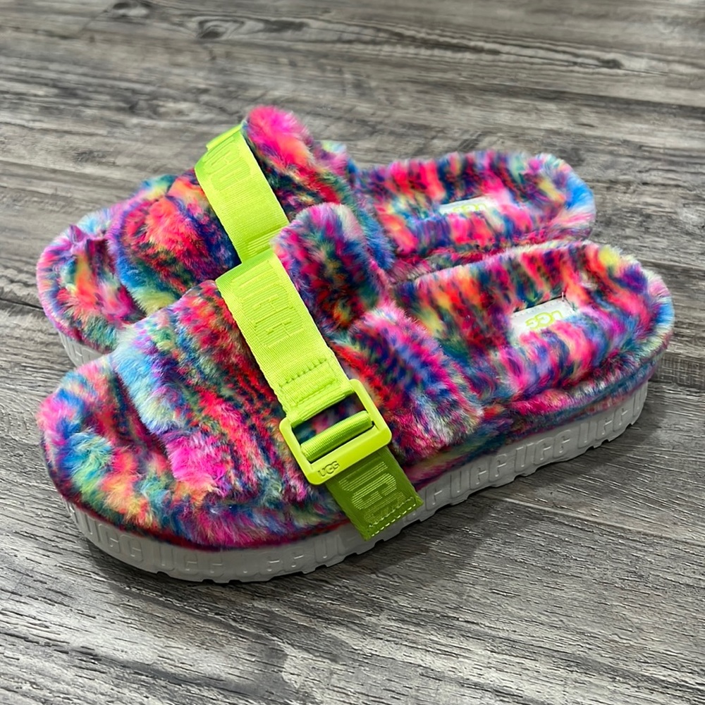 New UGG Fluffita Pixelate Flatform Slide Slipper
